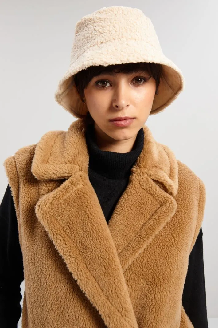 Cappello effetto peluche