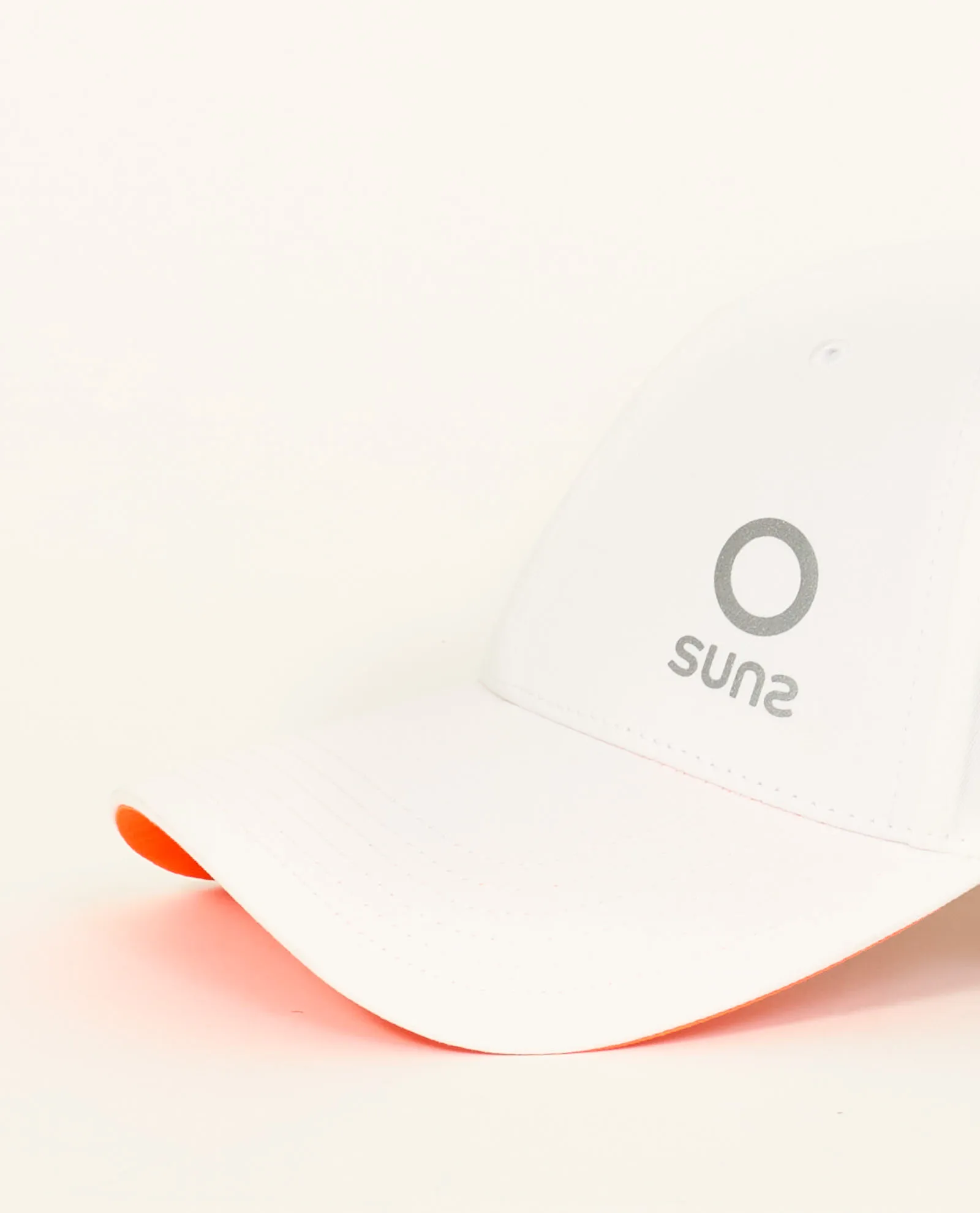 Cappello Suns con visiera e logo
