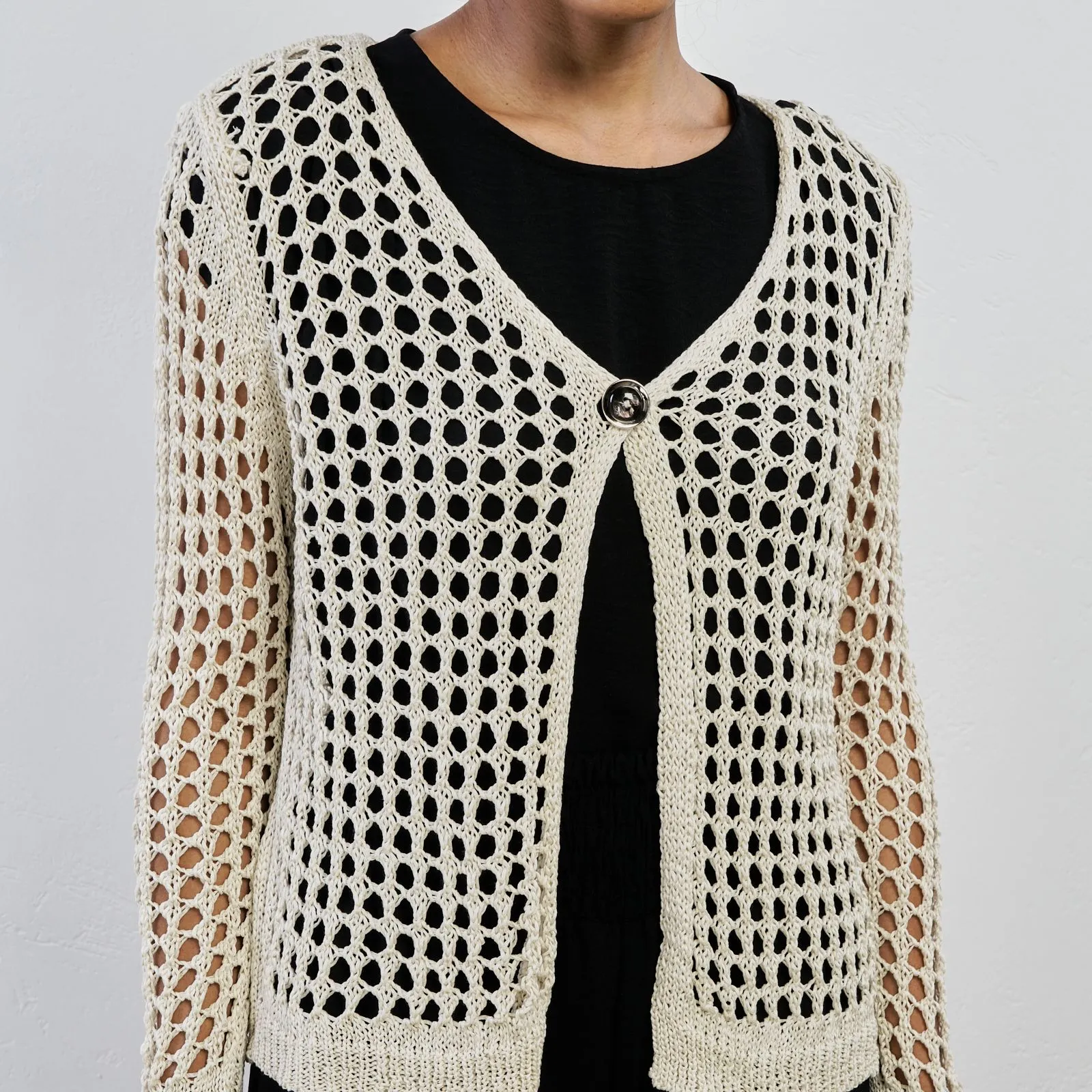Cardigan bianco a rete con bottone