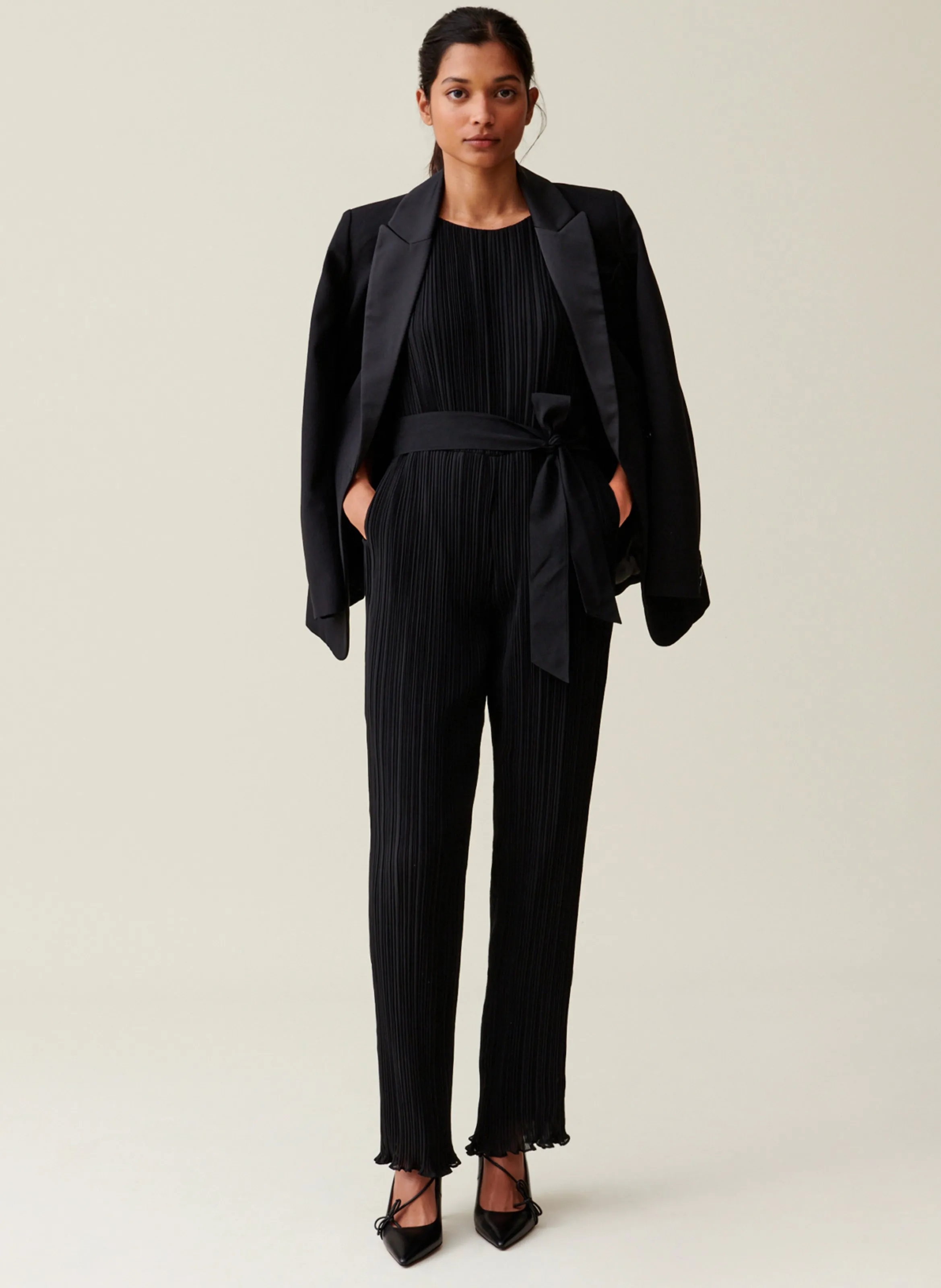  CLAUDIE PIERLOT   Tuta plissettata con scollo a barca | Nero