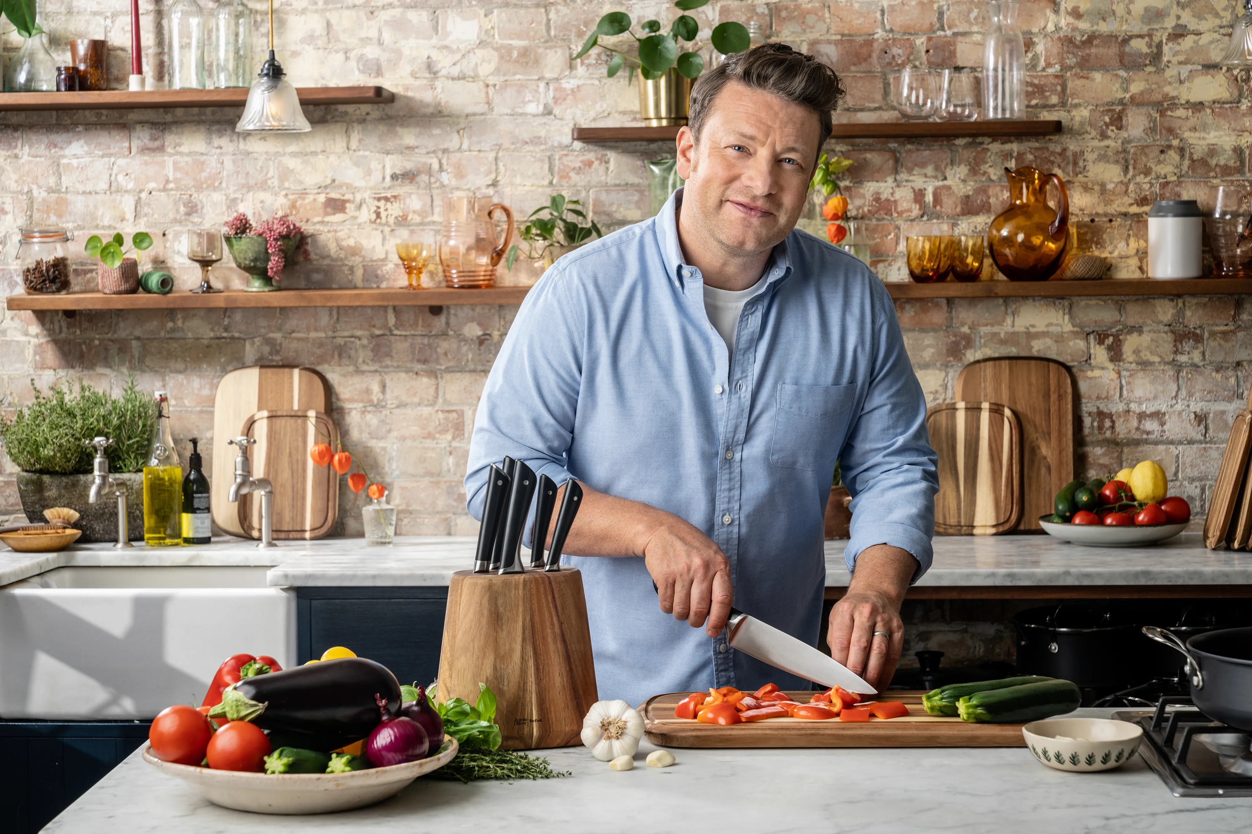Coltello universale Jamie Oliver 12 cm.jh{font-size:18px}Acciaio inossidabile