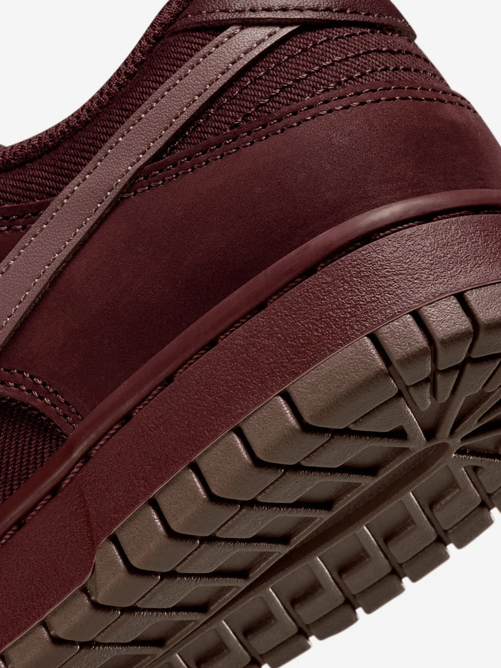 Dunk Low Retro Premium Burgundy Crush Sneakers