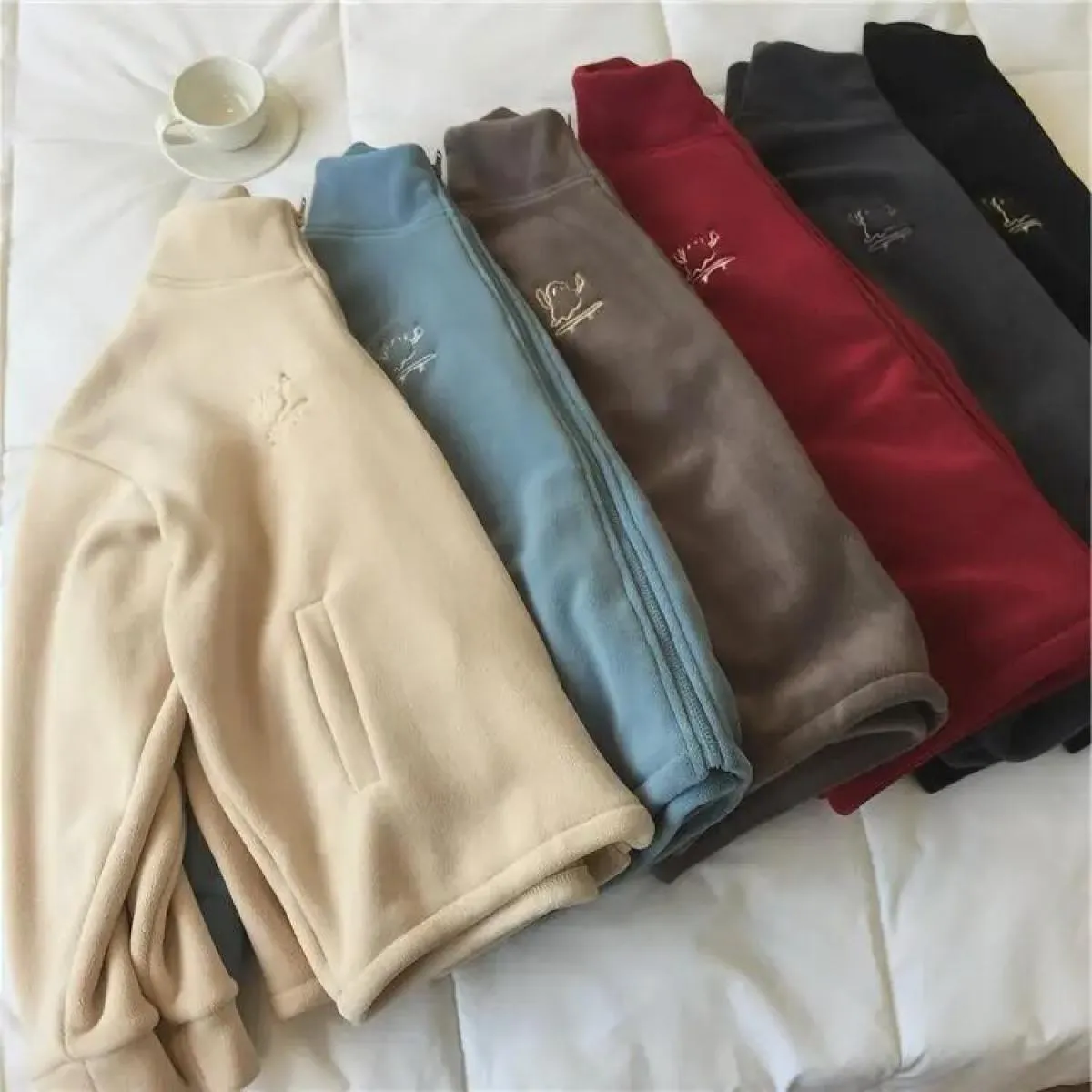 Felpe con cappuccio 2023 Dolcevita ispessito con cerniera Felpa con cappuccio Cardigan Cappotto in pile caldo da donna