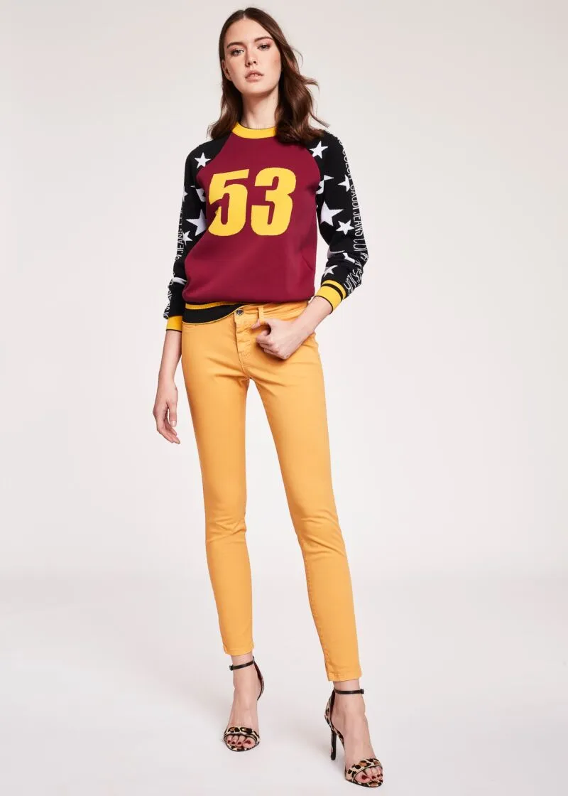 Maglia con maniche raglan