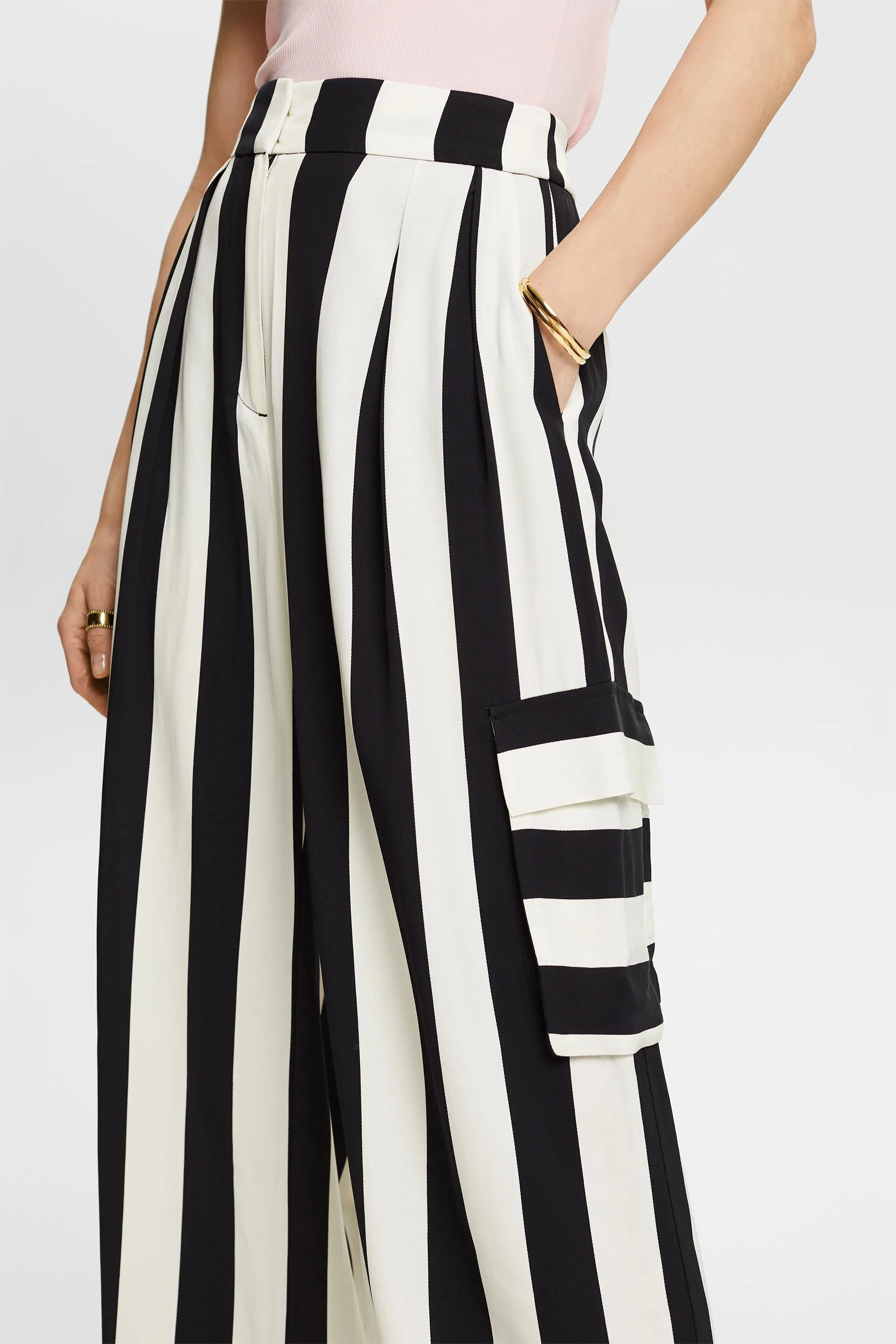 Pantaloni a righe con gamba larga