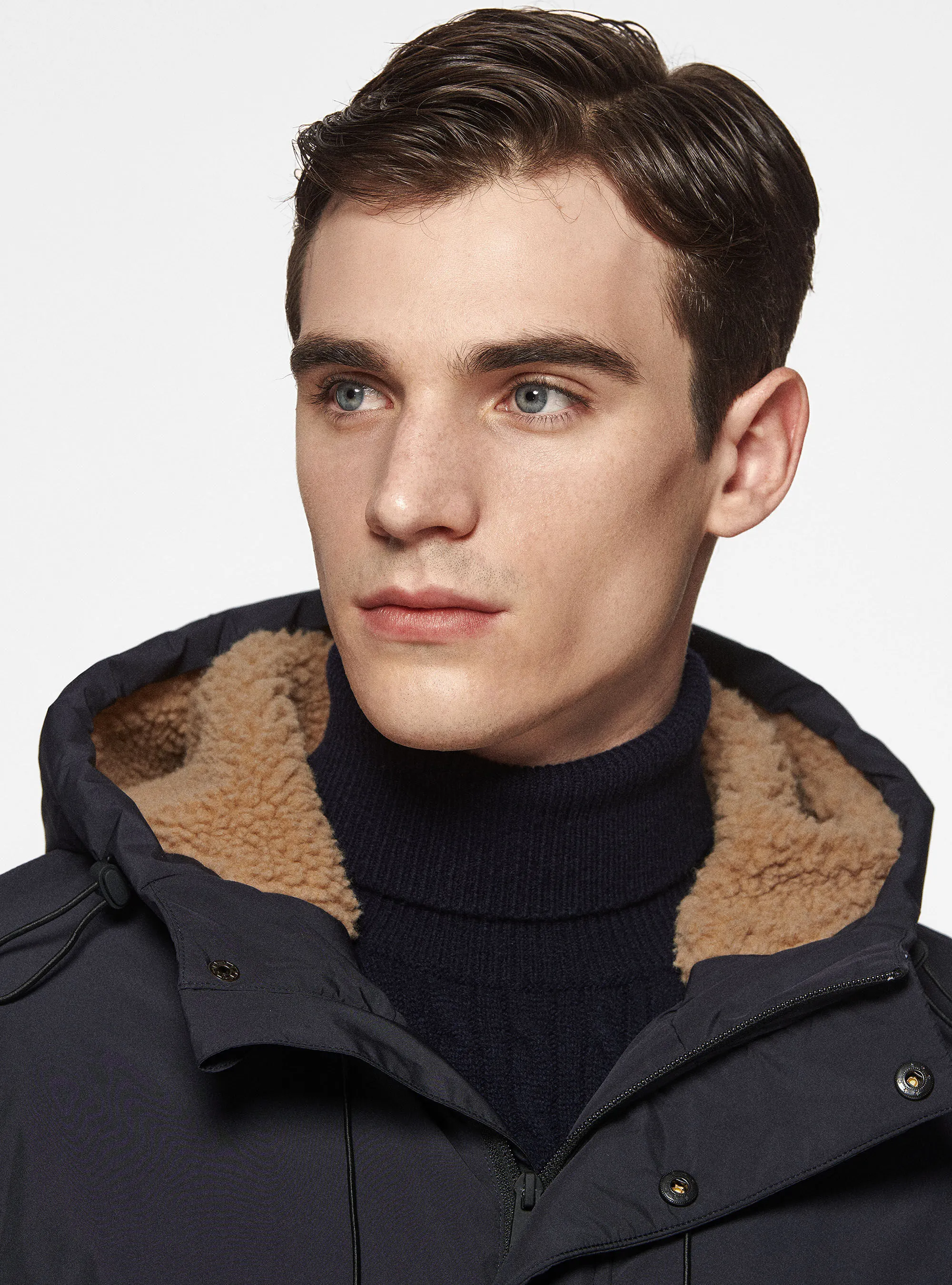 Parka tecnico con pelliccia sintetica